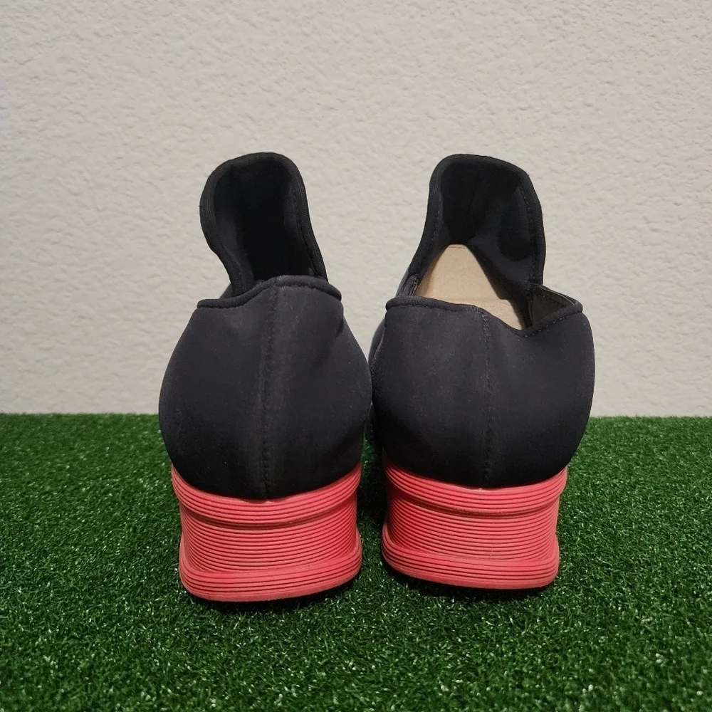 Iri Women’s Wes Neoprene Low Top Sneakers Black Red size 10